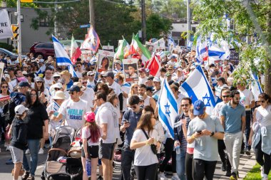 Toronto, Kanada - 9 Haziran 2024: UJA (Birleşik Yahudi Temyiz) İsrail için yürüyüş Toronto etkinliği 