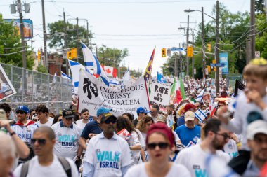 Toronto, Kanada - 9 Haziran 2024: UJA (Birleşik Yahudi Temyiz) İsrail için yürüyüş Toronto etkinliği 