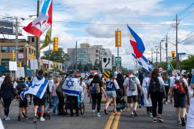 Toronto, Kanada - 9 Haziran 2024: UJA (Birleşik Yahudi Temyiz) İsrail için yürüyüş Toronto etkinliği 
