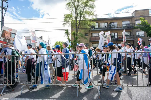 Toronto, Kanada - 9 Haziran 2024: UJA (Birleşik Yahudi Temyiz) İsrail için yürüyüş Toronto etkinliği 