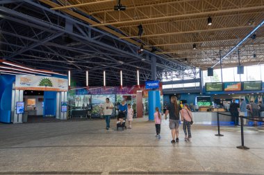 Ziyaretçiler Sudbury, Ontario 'daki Science North' a geldiler.. 