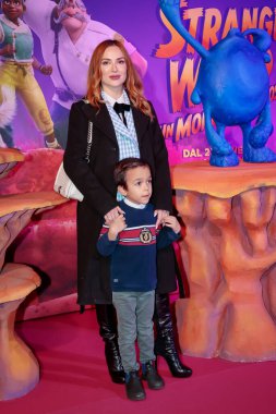 Roma, İtalya - 21 Kasım 2022: Uzay Sineması Moderno 'da çekilen animasyon filmi' Strange World - Un Mondo Misterioso 'nun kırmızı halısına konuklar katıldı. Roma, İtalya.