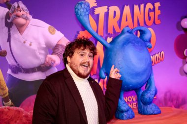 Roma, İtalya - 21 Kasım 2022: Lorenzo Crisci, 'Strange World - Un Mondo Misterioso' adlı animasyon filminin ilk gösteriminde Uzay Sineması Moderno 'da yer aldı. Roma, İtalya