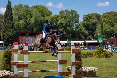 Roma, İtalya. 27 Mayıs 2023. Martin Fuchs (SUI) 90 CSIO ROMA 2023, CSIO5 Uluslar Kupası - 1.55 m - 110.000 EUR - LORO PIANA TROPHY, Roma, İtalya Piazza di Siena 'da.