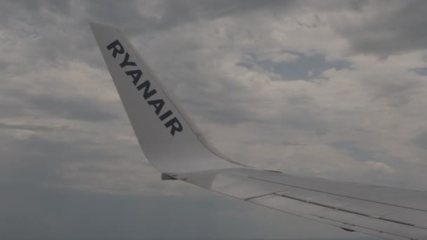 Fiumicino Italien Juli 2023 Detail Der Tragfläche Des Flugzeugs Während — Stockvideo