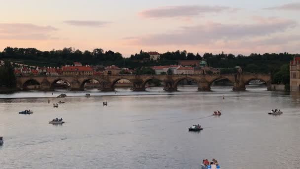 View Charles Bridge Dusk Cityscape Prague Czechia — स्टॉक व्हिडिओ