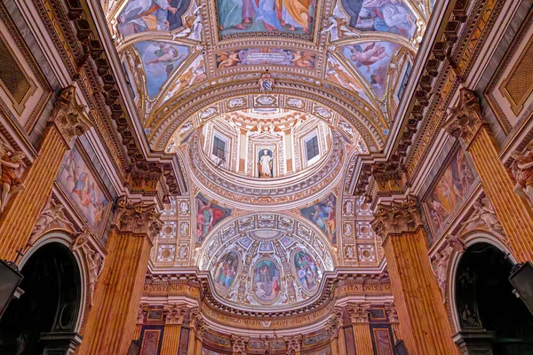 Interiorul Bisericii Baroce Santa Maria Monti Din Centrul Istoric Romei — Fotografie, imagine de stoc