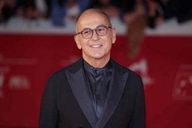 Roma, İtalya - 22 Ekim 2023: Ferzan Özpetek, Oditoryum Parco della Musica 'daki 2023 Roma Film Festivali' nde kırmızı halıya katıldı..