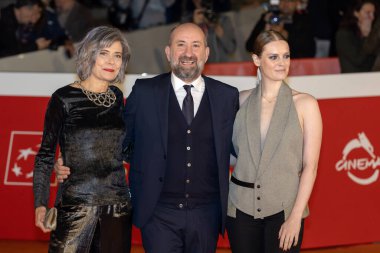 Roma, İtalya - 25 Ekim: Sandra Ceccarelli, Antonio Albanese ve Liliana Bottone 18. Roma Film Festivali sırasında kırmızı halıya katıldılar.