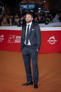 Roma, İtalya - 29 Ekim 2023: Morris Sarra, Parco Della Musica Konser Salonu 'ndaki 18. Roma Film Festivali sırasında SuburraEterna filmi için kırmızı halıya katıldı.