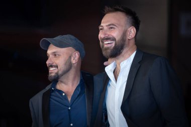 Roma, İtalya - 29 Ekim 2023: Yönetmenler Alessandro Tonda ve Ciro D 'Emilio, 18. Roma Film Festivali sırasında Auditorium Parco Della Musica' da yapılan SuburraEterna filmi için kırmızı halıya katıldılar.