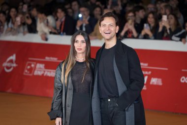 Roma, İtalya - 29 Ekim 2023: Irene Forti ve Alessandro Borghi, Parco Della Musica Konser Salonu 'ndaki 18. Roma Film Festivali sırasında SuburraEterna filmi için kırmızı halıya katıldılar.
