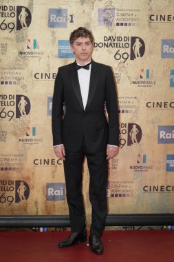 Roma, İtalya - 3 Mayıs 2024: Michele Riondino, İtalya 'nın Cinecitta Stüdyoları' nda düzenlenen David di Donatello 2024 ödül törenine katıldı.