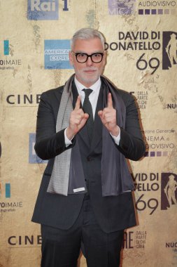 Roma, İtalya - 3 Mayıs 2024: Federico Mollicone, Roma, İtalya 'daki Cinecitta Stüdyoları' nda David di Donatello 2024 ödül törenine katıldı..