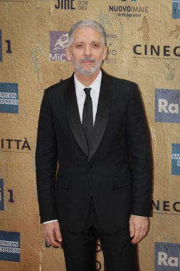 Roma, İtalya - 3 Mayıs 2024: Beppe Fiorello, İtalya 'da Cinecitta Stüdyoları' nda düzenlenen David di Donatello 2024 ödül törenine katıldı..