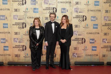 Roma, İtalya - 3 Mayıs 2024: Roma, İtalya 'da Sinema Stüdyoları' nda 2024 David di Donatello ödül töreninin kahramanları.