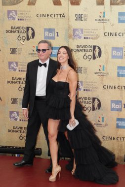 Roma, İtalya - 3 Mayıs 2024: Roma, İtalya 'da Sinema Stüdyoları' nda 2024 David di Donatello ödül töreninin kahramanları.