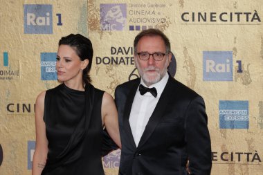 Roma, İtalya - 3 Mayıs 2024: Valerio Mastandrea, İtalya 'nın Cinecitta Stüdyoları' nda düzenlenen David di Donatello 2024 ödül törenine katıldı..