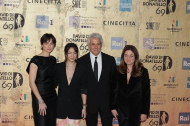 Roma, İtalya - 3 Mayıs 2024: Roma, İtalya 'da Sinema Stüdyoları' nda 2024 David di Donatello ödül töreninin kahramanları.