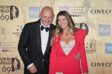 Roma, İtalya - 3 Mayıs 2024: Roma, İtalya 'da Sinema Stüdyoları' nda 2024 David di Donatello ödül töreninin kahramanları.