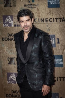 Roma, İtalya - 3 Mayıs 2024: İtalyan aktör Pierfrancesco Favino Roma, İtalya 'da düzenlenen 2024 David di Donatello ödül törenine katıldı..