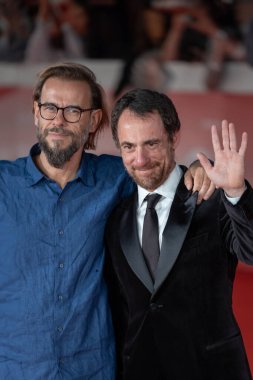 Roma, İtalya - 16 Ekim 2024: Andrea Segre ve Elio Germano, 19. Roma Film Festivali sırasında Parco Della Musica 'da düzenlenen 