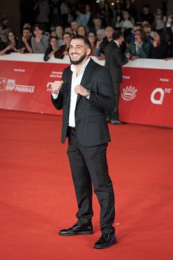 Roma, İtalya - 18 Ekim 2024: Mattia Faraoni, 18 Ekim 2024 'te İtalya' nın başkenti Roma 'da düzenlenen 19. Roma Film Festivali' nde kırmızı halıya katıldı..