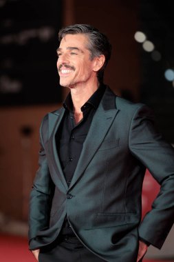 Roma, İtalya - 18 Ekim 2024: Massimiliano Varrese, 19. Roma Film Festivali sırasında Auditorium Parco Della Musica 'da kırmızı halıya katıldı.