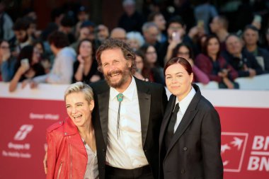 Roma, İtalya - 18 Ekim 2024: (L-R) Bebe Vio, Jovanotti ve Teresa Cherubini, 19. Roma Film Festivali sırasında Auditorium Parco Della Musica 'da düzenlenen 