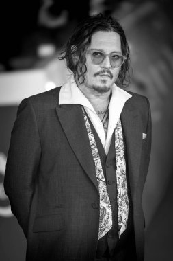 Roma, İtalya - 26 Ekim: Amerikalı aktör Johnny Depp, 19. Roma Film Festivali sırasında Auditorium Parco Della Musica 'da kırmızı halıya katıldı.