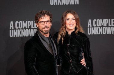 Roma, İtalya - 17 Ocak 2025: İtalyan aktör Francesco Montanari ve partneri Federica Sorino, James Mangold 'un yönettiği 