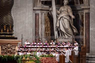 Vatikan Şehri - 30 Nisan 2025 Monsenyör Marcos Pavan 'ın yönettiği Sistine Şapel Korosu Novendiali' nin beşinci gününde Papalık Şapeli 'nde gerçekleştirildi..