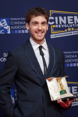 Roma, İtalya - 7 Mayıs 2025: Federico Cesari, 70. David Di Donatello Cinecitta Stüdyoları 'nda 7 Mayıs 2025' te Roma, İtalya 'da kırmızı halıya katıldı..