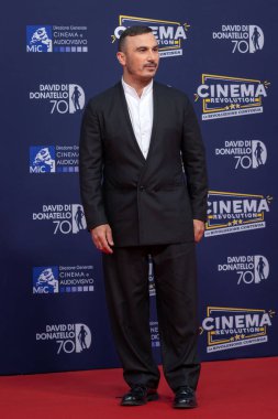 Roma, İtalya - 7 Mayıs 2025: Francesco Di Leva, 70. David Di Donatello Cinecitta Stüdyoları 'nda 7 Mayıs 2025' te Roma, İtalya 'da kırmızı halıya katıldı..
