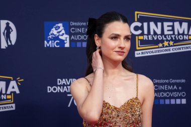 Roma, İtalya - 7 Mayıs 2025: Romana Maggiora Vergano, 70. David Di Donatello Cinecitta Stüdyoları 'ndaki kırmızı halıya katılır..