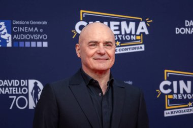 Roma, İtalya - 7 Mayıs 2025: Luca Zingaretti, 70. David Di Donatello Cinecitta Stüdyoları 'nda 7 Mayıs 2025' te Roma, İtalya 'da kırmızı halıya katıldı..