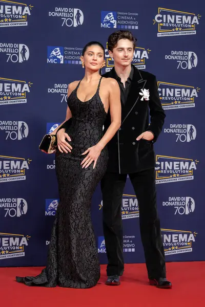 Roma, İtalya - 7 Mayıs 2025: Timothee Chalamet ve Kylie Jenner, 70. David Di Donatello Cinecitta Stüdyoları 'ndaki kırmızı halıya katıldılar..