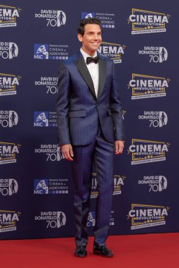 Roma, İtalya - 7 Mayıs 2025: Mika, Cinecitta Stüdyoları 'ndaki 70. David Di Donatello sırasında kırmızı halıya katıldı.