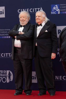 Roma, İtalya - 7 Mayıs 2025: Pupi Avati ve Antonio Avati, Cinecitta Stüdyoları 'ndaki 70. David Di Donatello sırasında kırmızı halıya katıldılar.