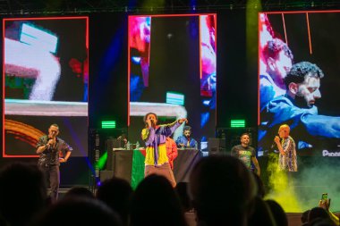 Roma, İtalya - 31 Mayıs 2025: Sud Sound System grubu Parco degli Acquedotti 'de düzenlenen ücretsiz müzik etkinliği sırasında sahne aldı.