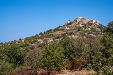 Balagne, Corsica, Fransa 'daki Sant Antonio dağ köyünün manzarası. Yüksek kalite fotoğraf