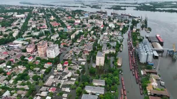 Die Überfluteten Straßen Der Stadt Cherson Nach Der Explosion Des — Stockvideo