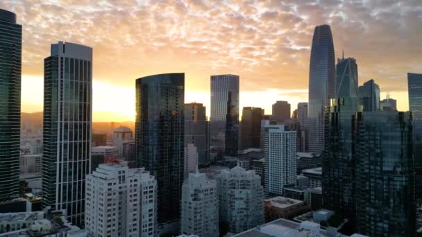 Вид Повітря Горизонт Сан Франциско Відомі Хмарочоси Над Блакитним Небом — стокове відео