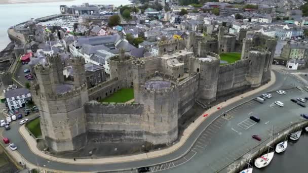 Najlepszy Widok Lotu Ptaka Zamek Caernarfon Caernarfon Gwynedd Walia Zjednoczone — Wideo stockowe
