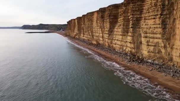 Principais Vistas Aéreas Para West Bay Cliffs West Bay Jurassic — Vídeo de Stock