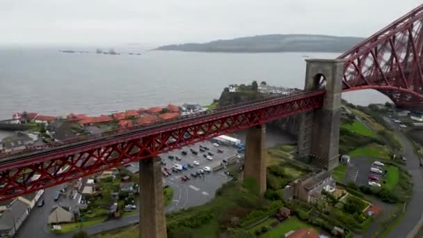 Filmisk Antenn Drönare Skott Forth Rail Bridge Skottland Forth Road — Stockvideo