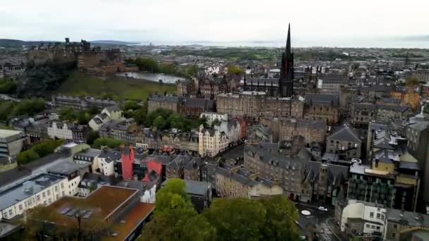 Historický Hrad Stojí Castle Rock Starém Městě Edinburgh Skotsko Velká — Stock video