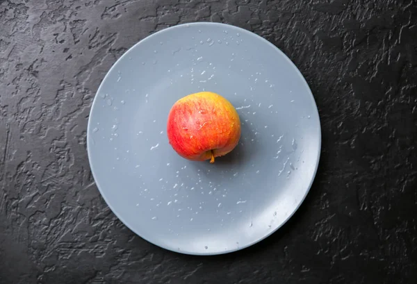 Apple Lying Grey Plate Still Life Photo Black Background — 图库照片