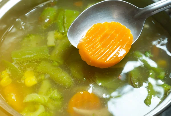 Sopa Vegetariana Fervente Com Legumes Alimentação Saudável — Fotografia de Stock