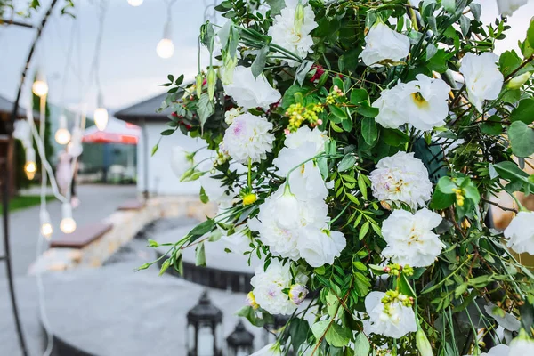 Flores Blancas Como Decoraciones Hermosos Detalles Boda Ramos Con Estilo — Foto de Stock